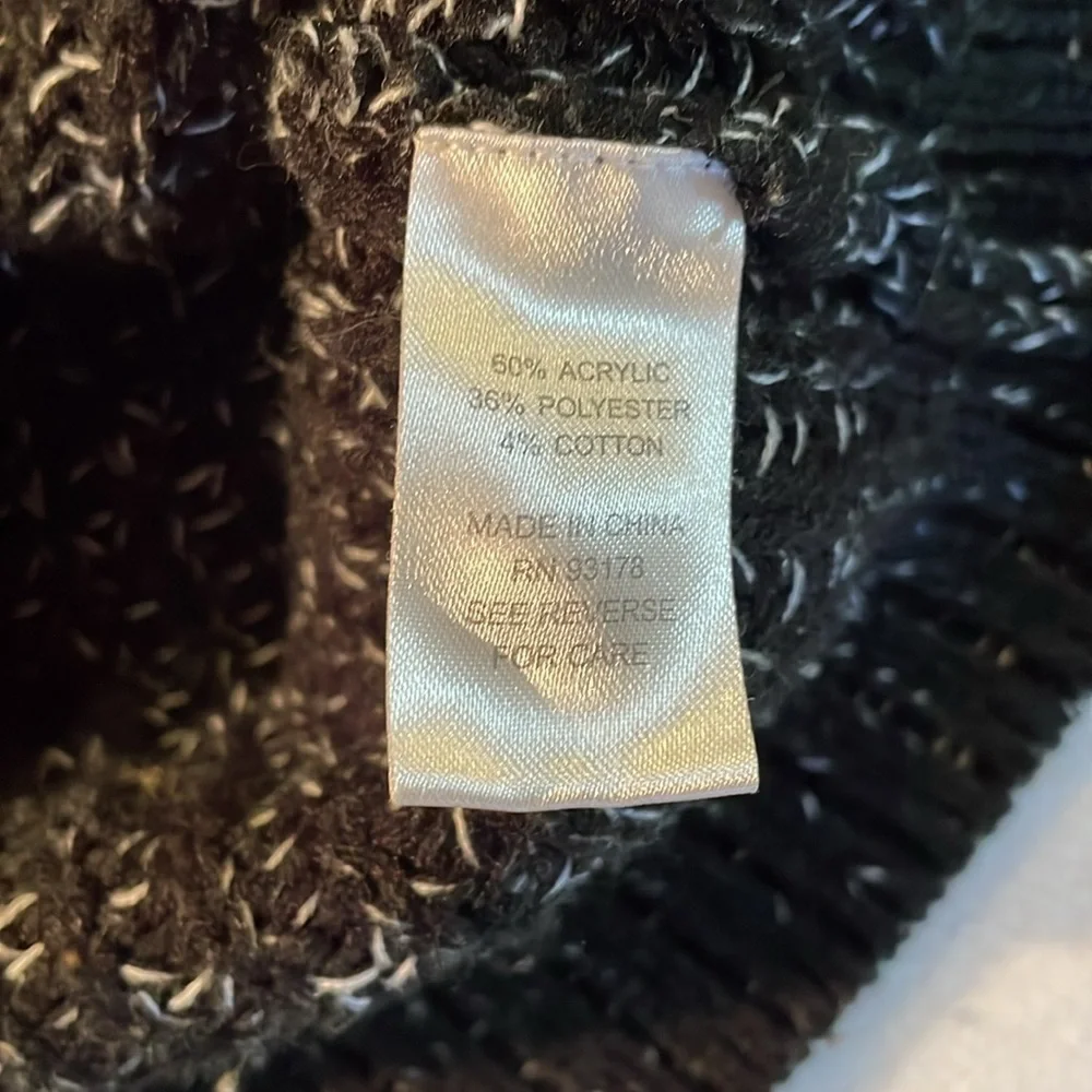 Context Lord & Taylor Fuzzy Sweater Pullover XS, Black & White, GC, - Picture 10 of 16